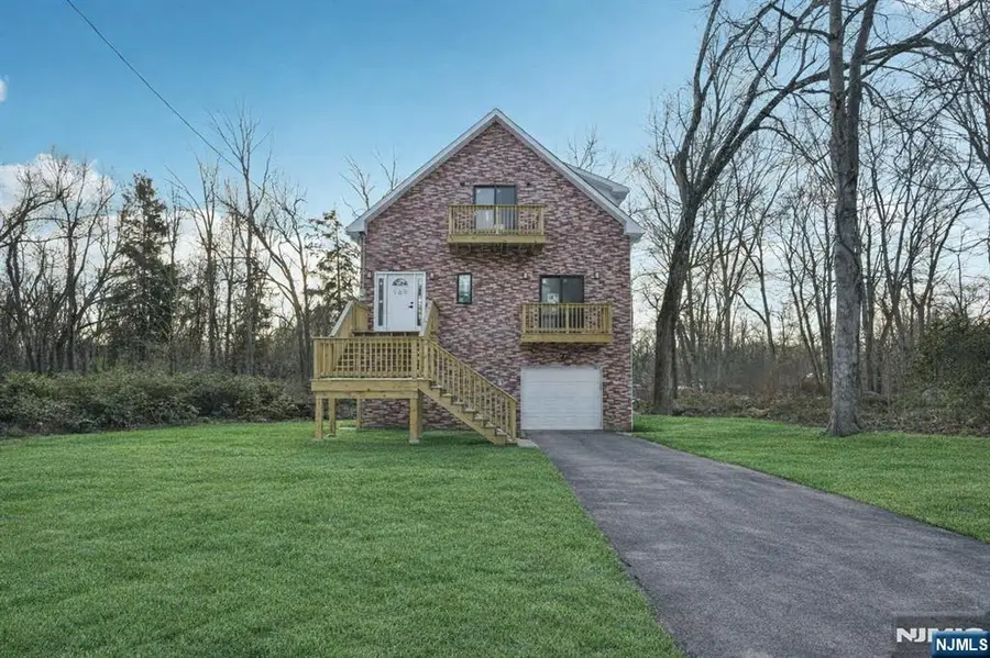 109 Monmouth Avenue, Wayne, NJ 07470 - #2