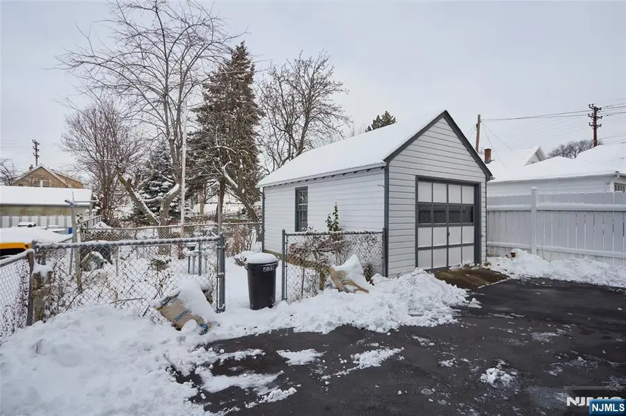 235 Dundee Avenue, Paterson, NJ 07503 - Image #3