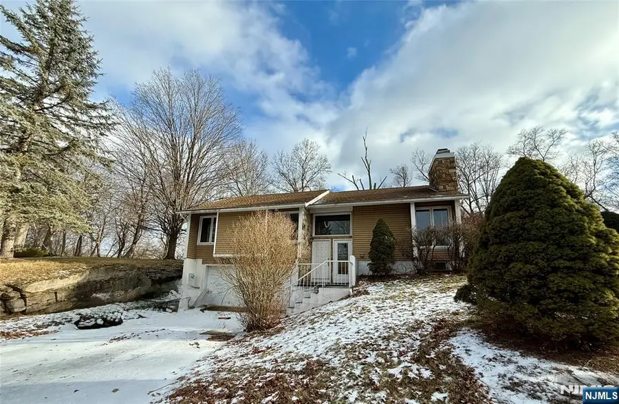 8 Canada Goose Drive, Hackettstown, NJ 07840 - Image #2