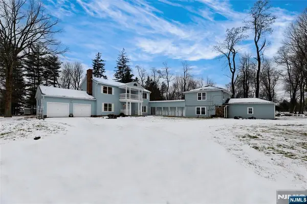 376 Stanhope Road, Sparta, NJ 07871