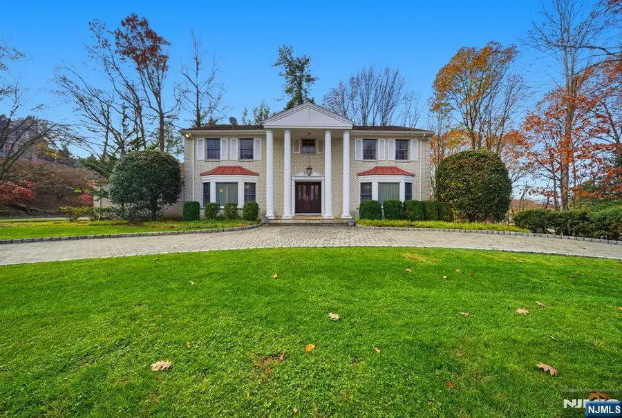 319 Truman Drive, Cresskill, NJ 07626 - Image #2