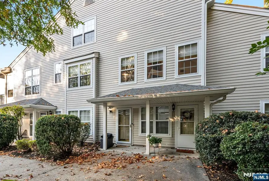 1034 Castle Road, Mahwah, NJ 07430 - Image #2