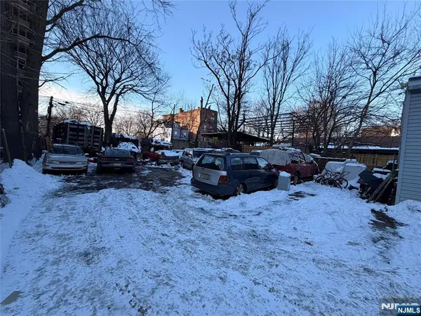 160-162 Roseville Avenue, Newark, NJ 07107