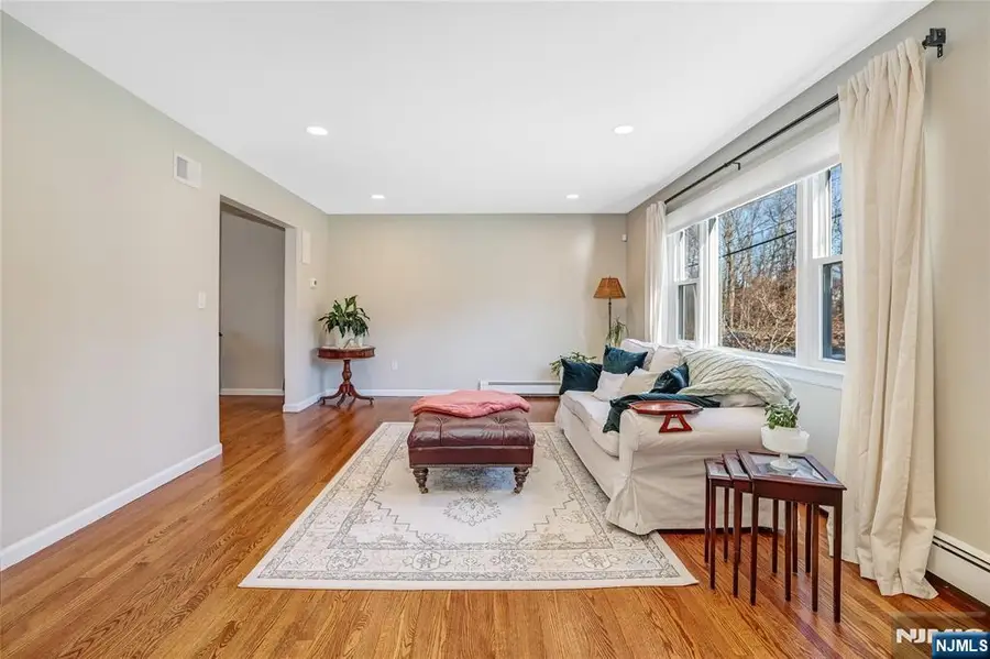 12 Maple Avenue, Waldwick, NJ 07463 - Image #3