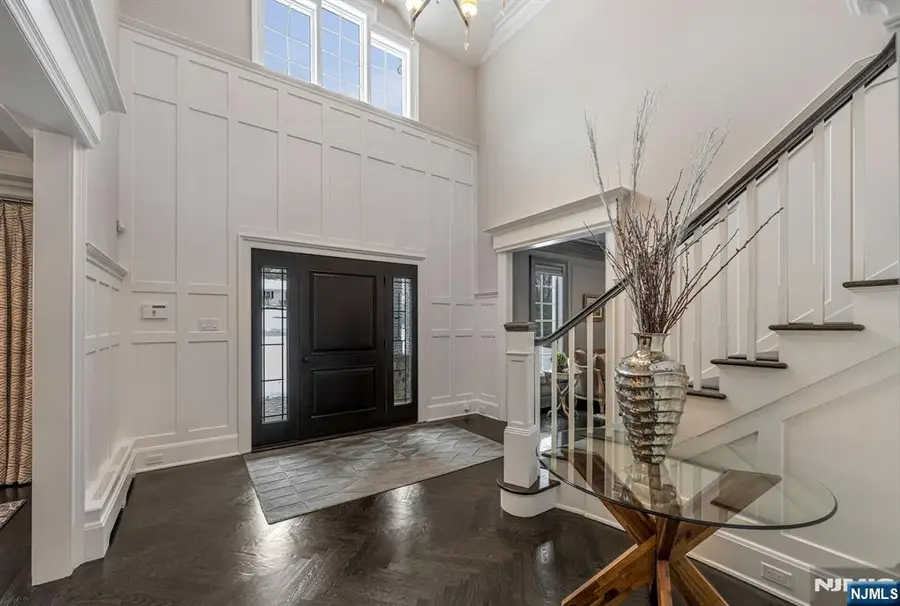 11 Aldbury Drive, Upper Saddle River, NJ 07458 - Image #2