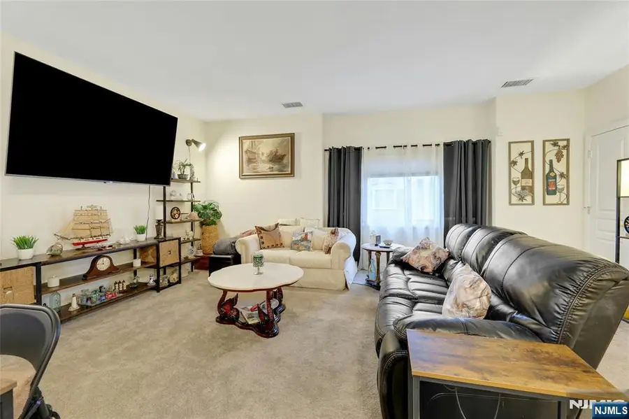 520 Victor Street 8, Saddle Brook, NJ 07663 - Image #2