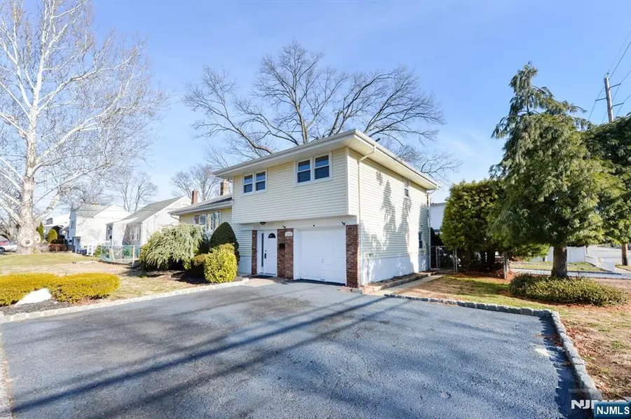 113 Woods Avenue, Bergenfield, NJ 07621 - Image #2