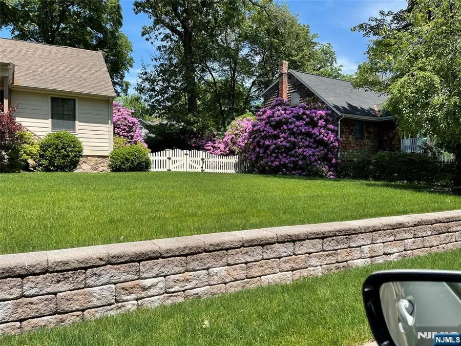 460 Maple Avenue, Township Of Washington, NJ 07676 - Image #3