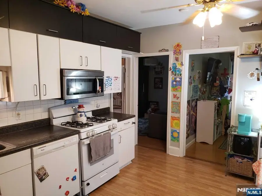 39 Tuttle Street, Wallington, NJ 07057 - Image #3