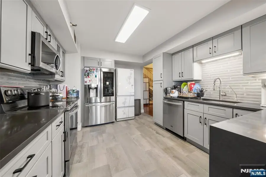 1265 15th 11L, Fort Lee, NJ 07024 - Image #2