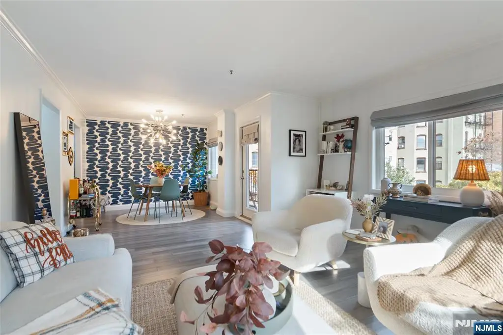 476 Monmouth Street 203, Jersey City, NJ 07302 - Image #1