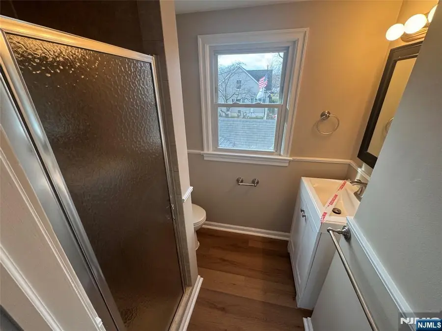 11 Van Dam Avenue, Bloomingdale, NJ 07403 - Image #3