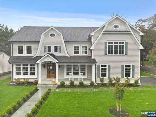 40 Greenview Way, Montclair, NJ 07043