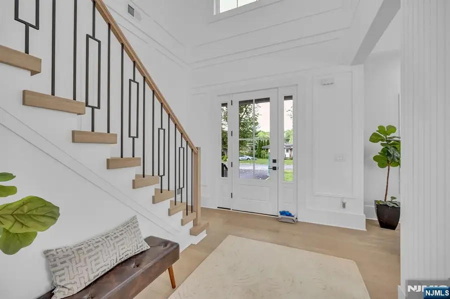 7 Canterbury Lane, Millburn, NJ 07078 - Image #2