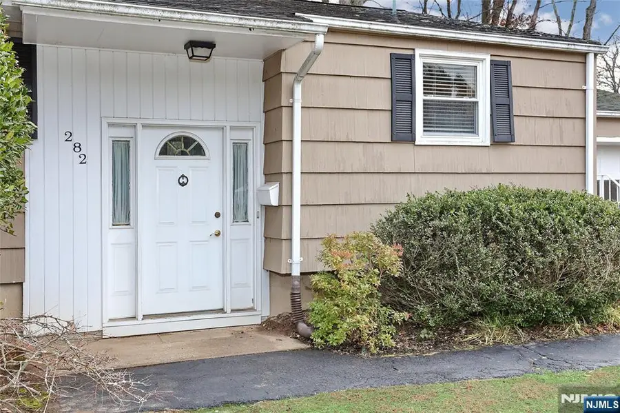 282 Spring Valley Road, Park Ridge, NJ 07656 - Image #2