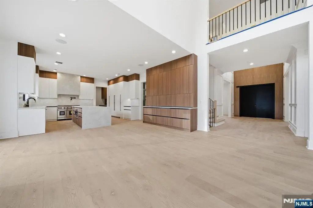 278 Columbia Terrace, Paramus, NJ 07652 - Image #1