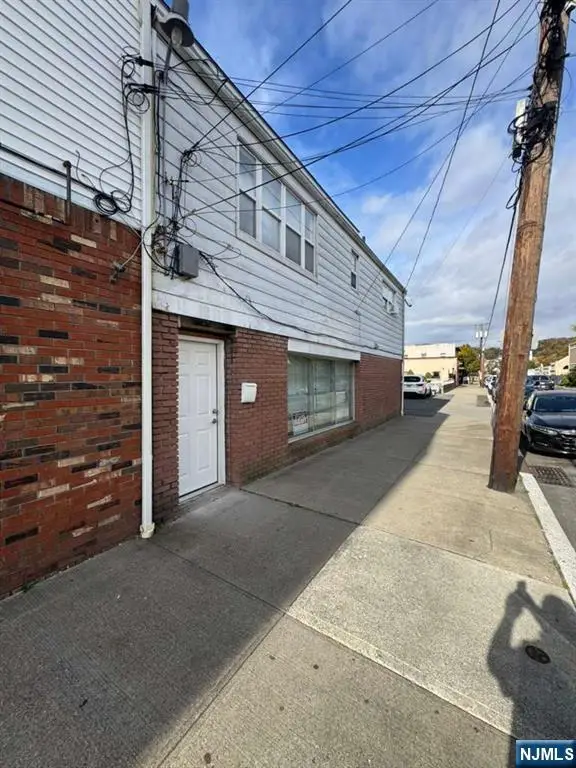 85 Berkshire Avenue, Paterson, NJ 07502