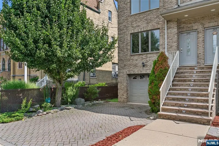 245 Knox Avenue, Cliffside Park, NJ 07010 - Image #2
