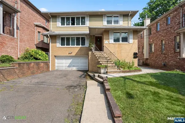 312 6th Street, Palisades Park, NJ 07650