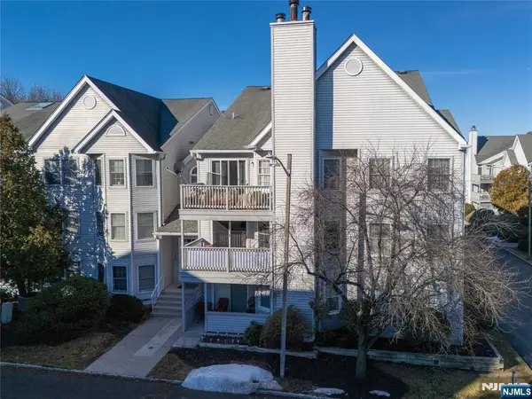 101 Quartz Lane, Paterson, NJ 07501