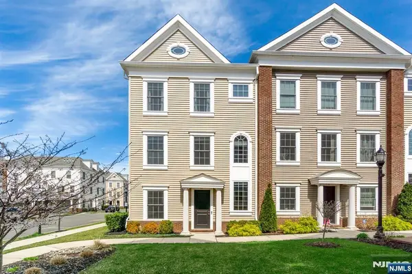 48 Roosevelt Drive, Wood Ridge, NJ 07075