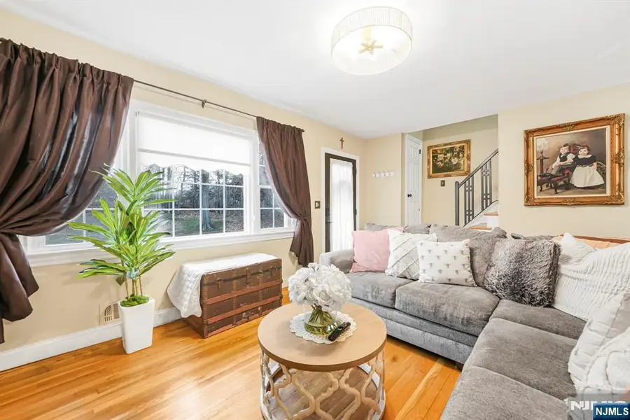 46 Barbara Drive, Pompton Lakes, NJ 07442 - #3