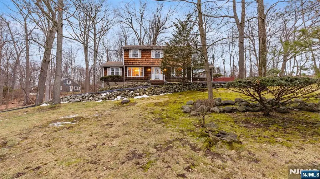 51 Black Oak Lane, Mahwah, NJ 07430 - Image #1