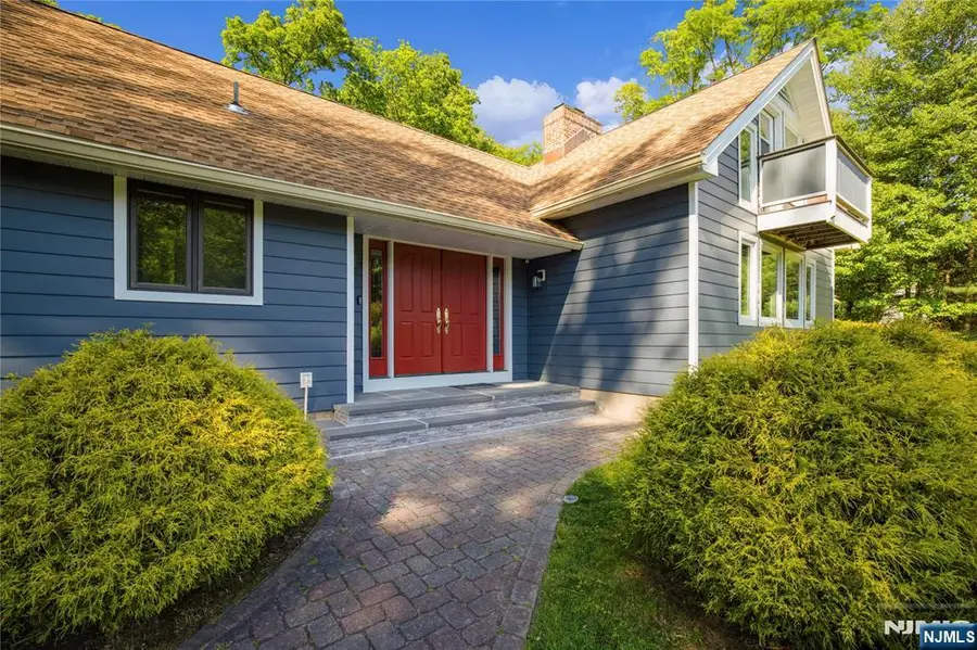 15 Candlestick Lane, Upper Saddle River, NJ 07458 - #3