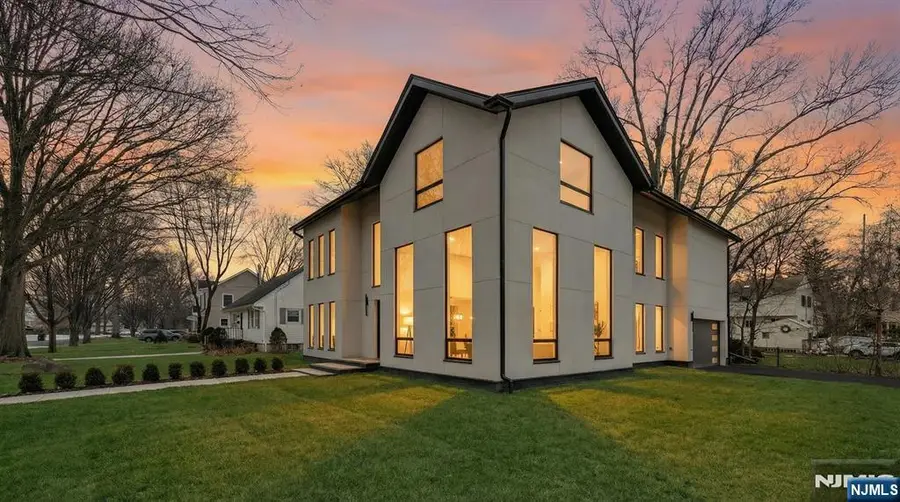 648 Falmouth Avenue, Paramus, NJ 07652 - Image #2