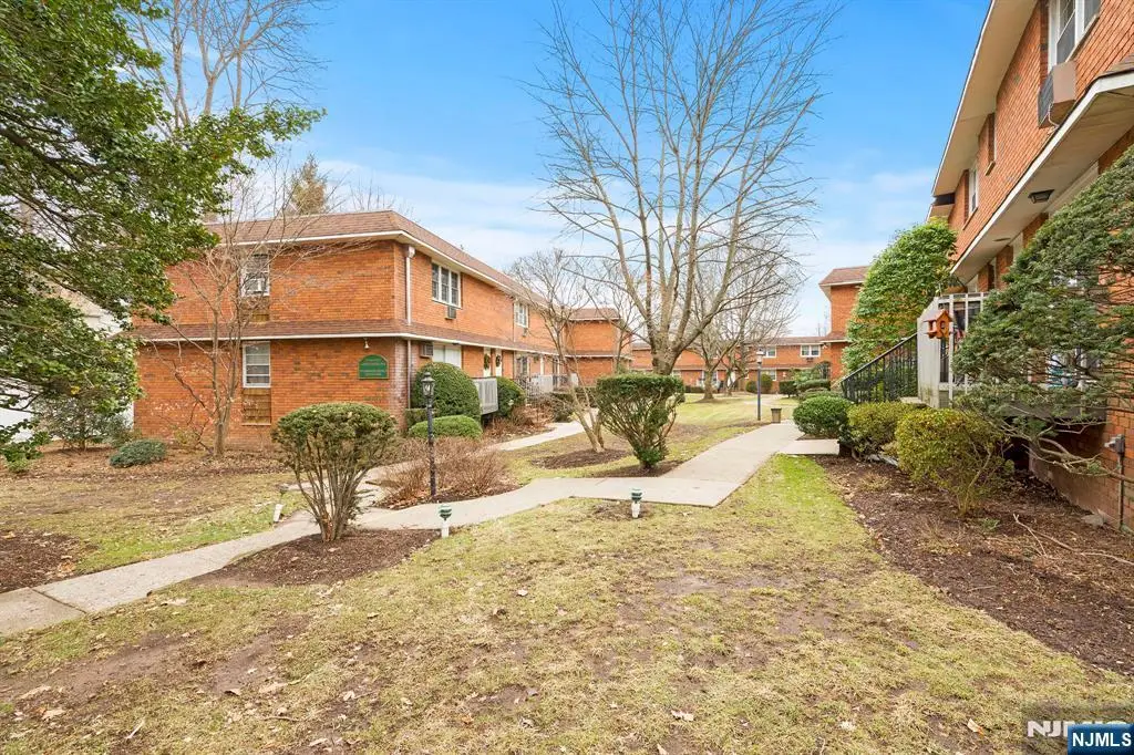 39 Harrison 8, Montclair, NJ 07042 - Image #1