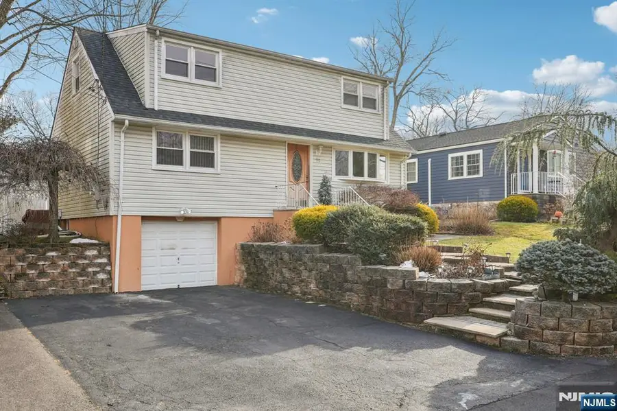 132 Linden Road, Wayne, NJ 07470 - Image #2
