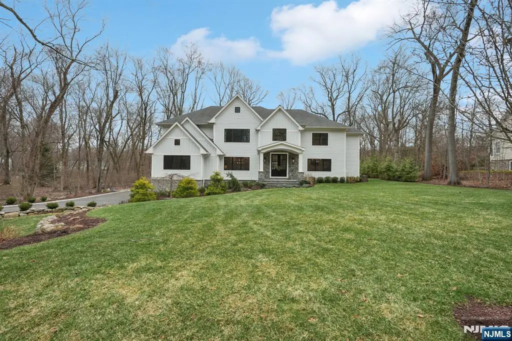 868 Pueblo Drive, Franklin Lakes, NJ 07417 - #1