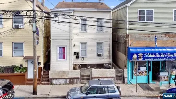 288 Totowa Avenue, Paterson, NJ 07502