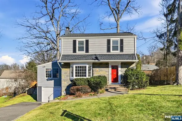 34 W Lawn Road, Livingston, NJ 07039