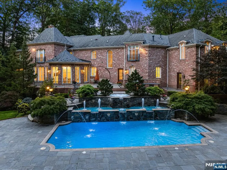 47 Fox Hedge Road, Saddle River, NJ 07458 - #2
