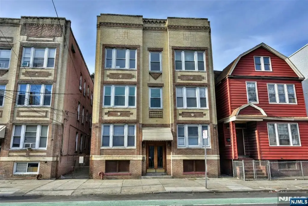 11 1/2 Rutgers Avenue 4, Jersey City, NJ 07305 - Image #1