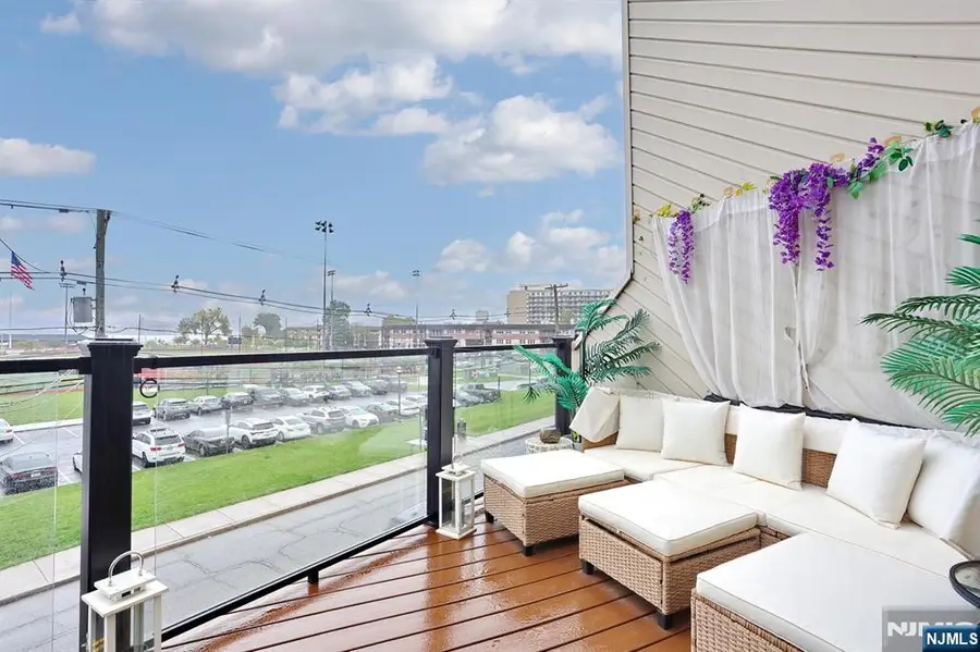 1110 River Road 105, Edgewater, NJ 07020 - Image #3