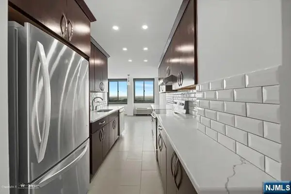 200 Winston Drive 3102, Cliffside Park, NJ 07010