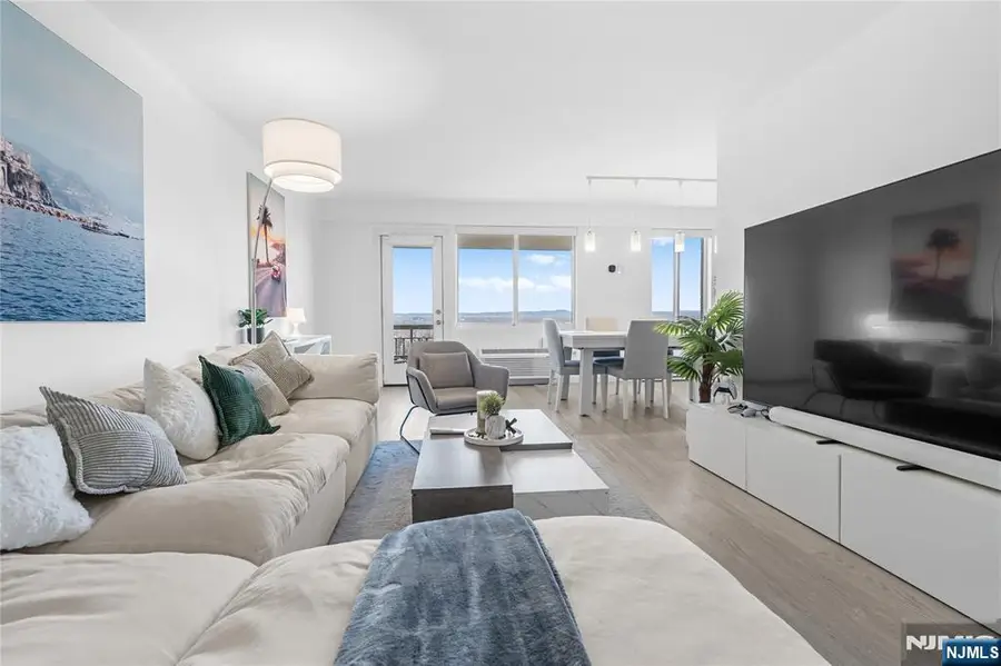 307 Prospect Avenue 17D, Hackensack, NJ 07601 - Image #2