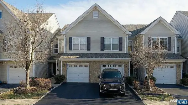 136 Mountainside Drive, Pompton Lakes, NJ 07442