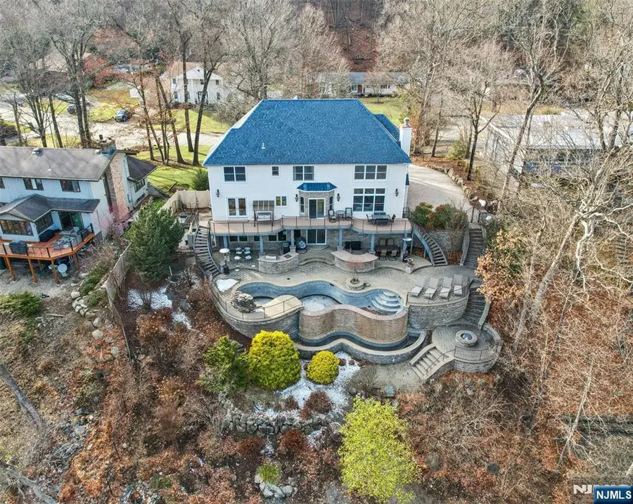 185 Summit Avenue, Pompton Lakes, NJ 07442 - #2