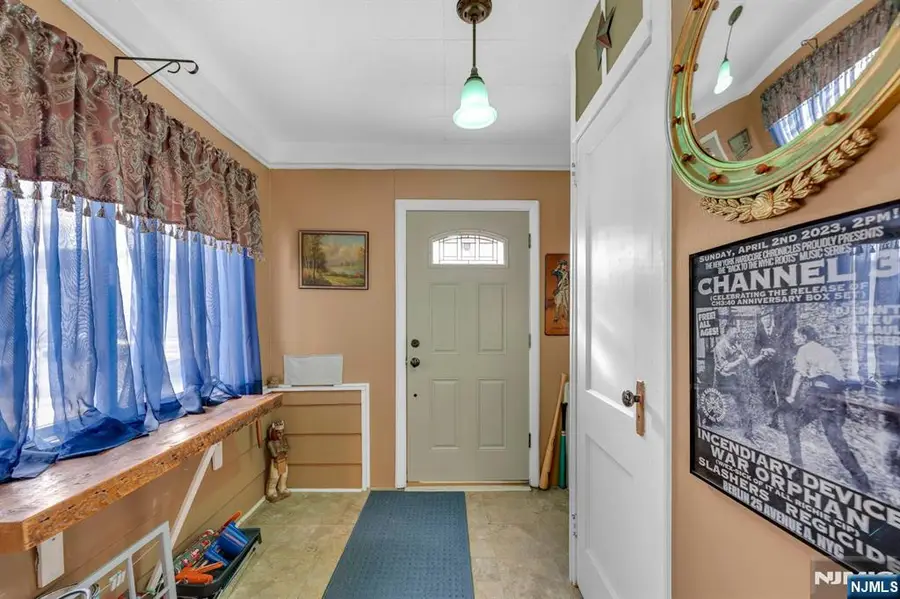 631 6th Avenue, Lyndhurst, NJ 07071 - #3