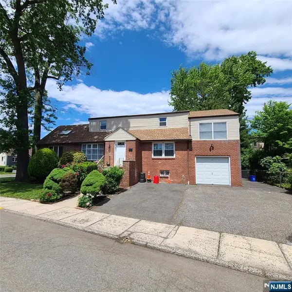 792 Kingsland Avenue, Ridgefield, NJ 07657