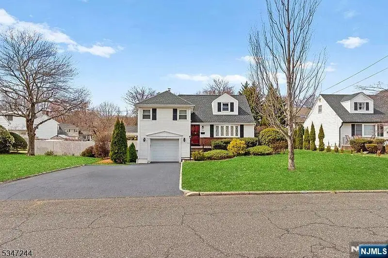 127 E Village Circle, Paramus, NJ 07652 - Image #1