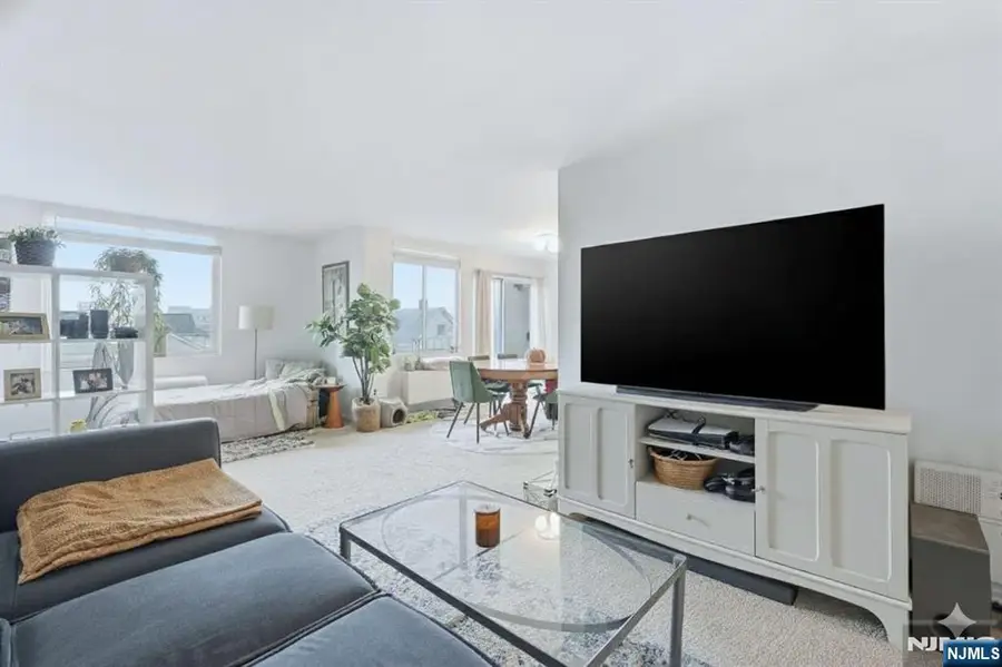 320 Anderson Avenue 1B, Fairview, NJ 07022 - Image #3