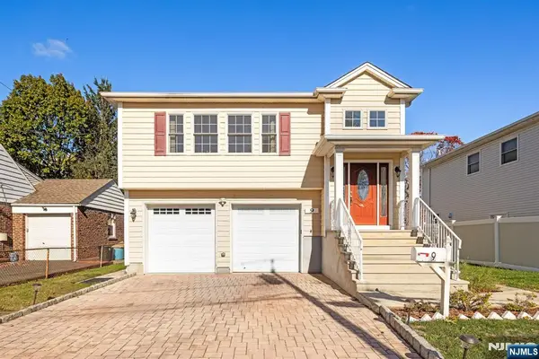 9 15th Avenue, Elmwood Park, NJ 07407