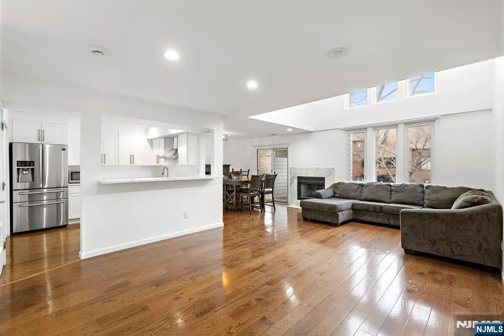 714 Mainsail Lane, Secaucus, NJ 07094 - Image #1