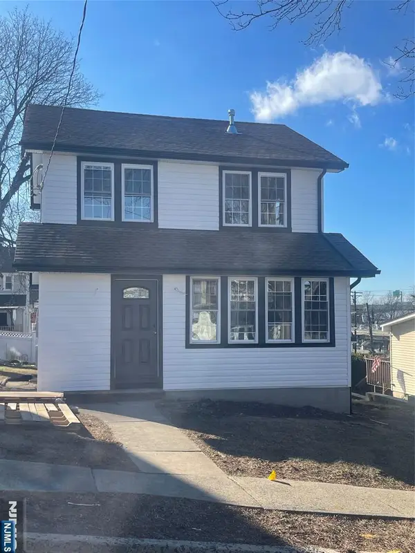 38 Chestnut Avenue, Bogota, NJ 07603