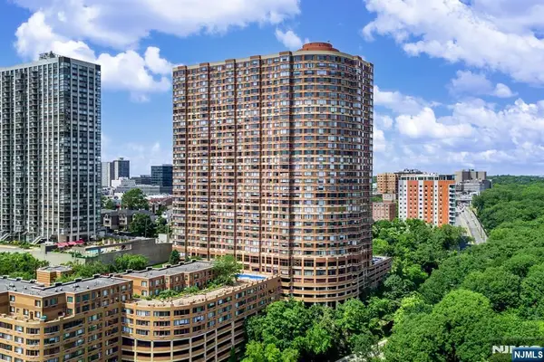 100 Old Palisade Road 914, Fort Lee, NJ 07024