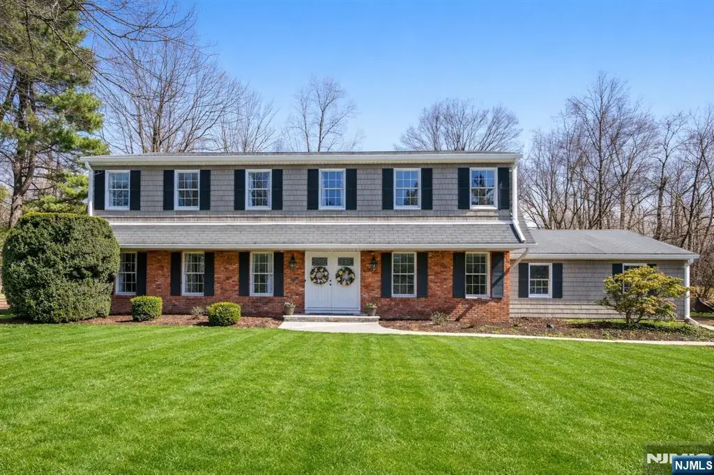 11 Osborne Court, Mahwah, NJ 07430 - #1